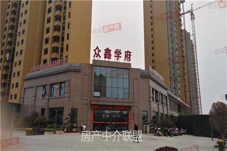 水景花园3室2厅2卫57万110m2中装出售